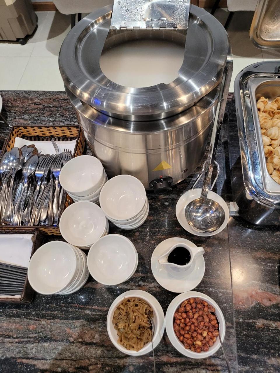 Thanh Long Hotel - Tra Khuc مدينة هوشي منه المظهر الخارجي الصورة